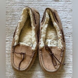 Ugg Moccasin Chestnut